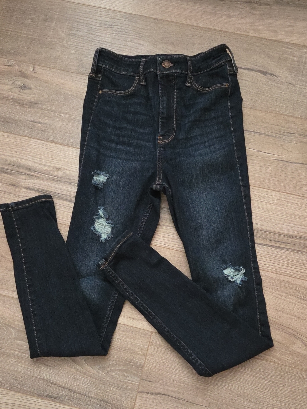 Hollister Ultra High-Rise Jean Legging